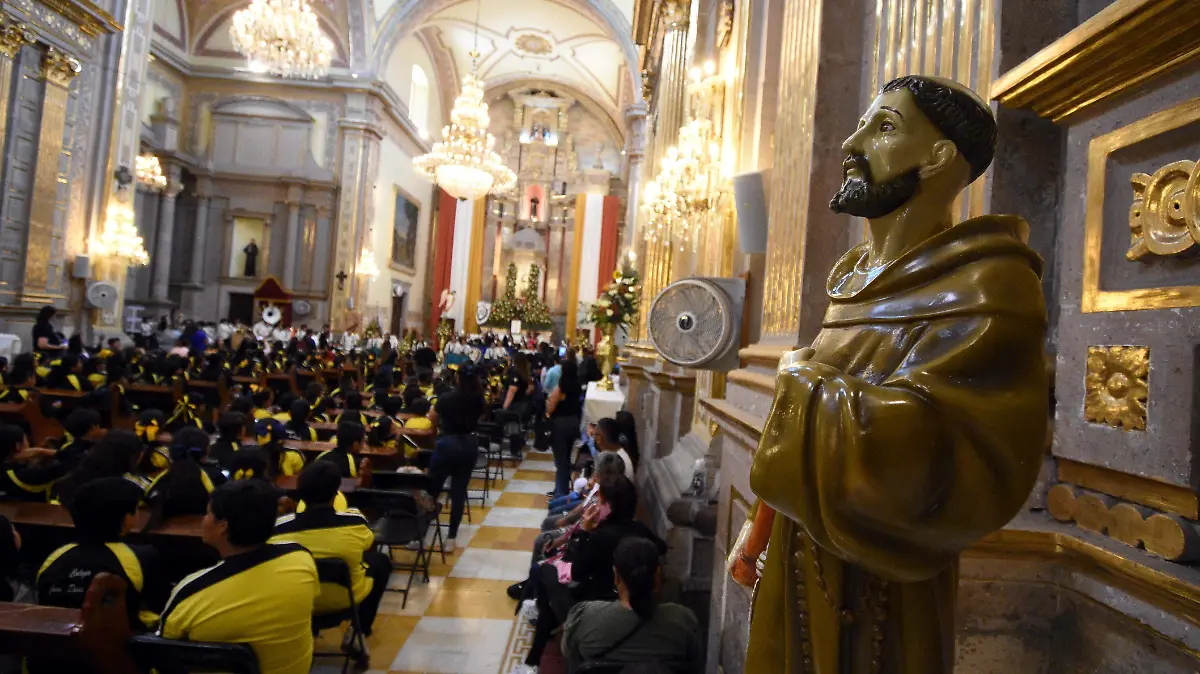 San Francisco de Asis Jesus Gutierrez El Sol de Irapuato 