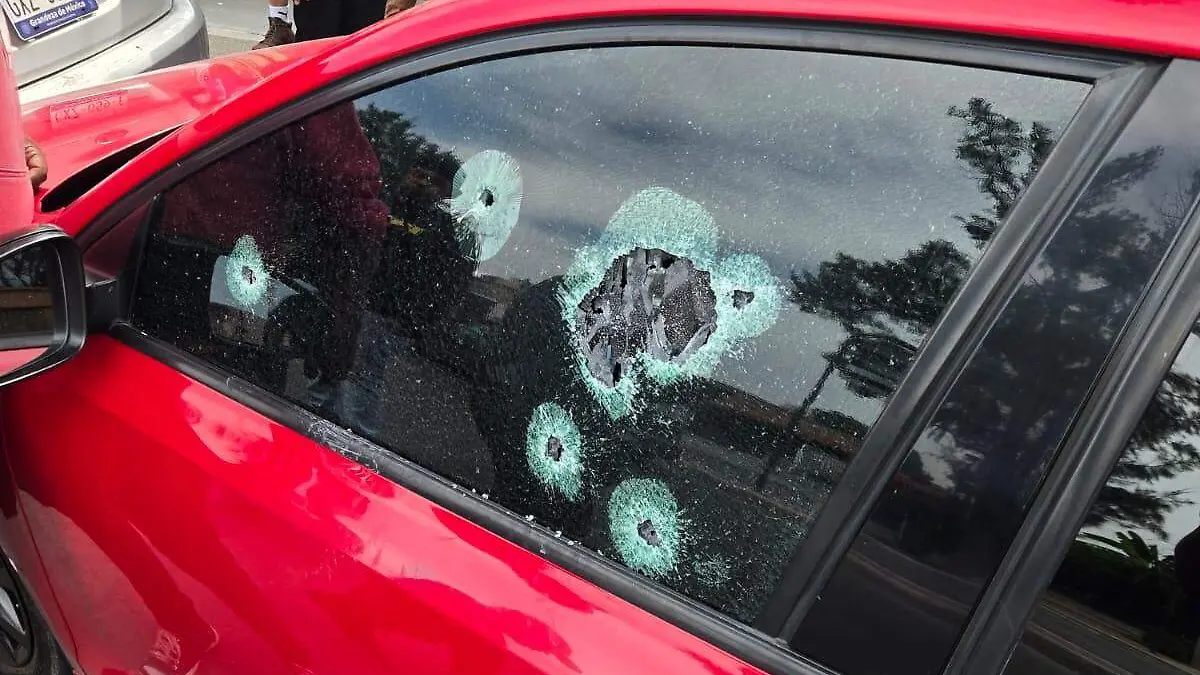 Seguridad en Irapuato: atacan a balazos a automovilista en la Calzada de Guadalupe