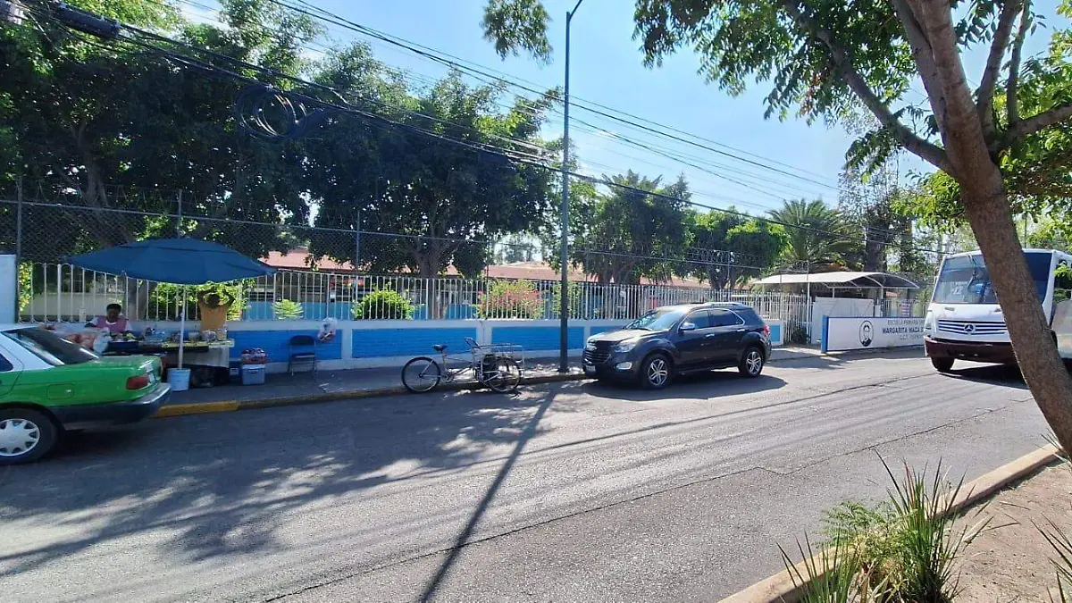 Reubican a comerciantes