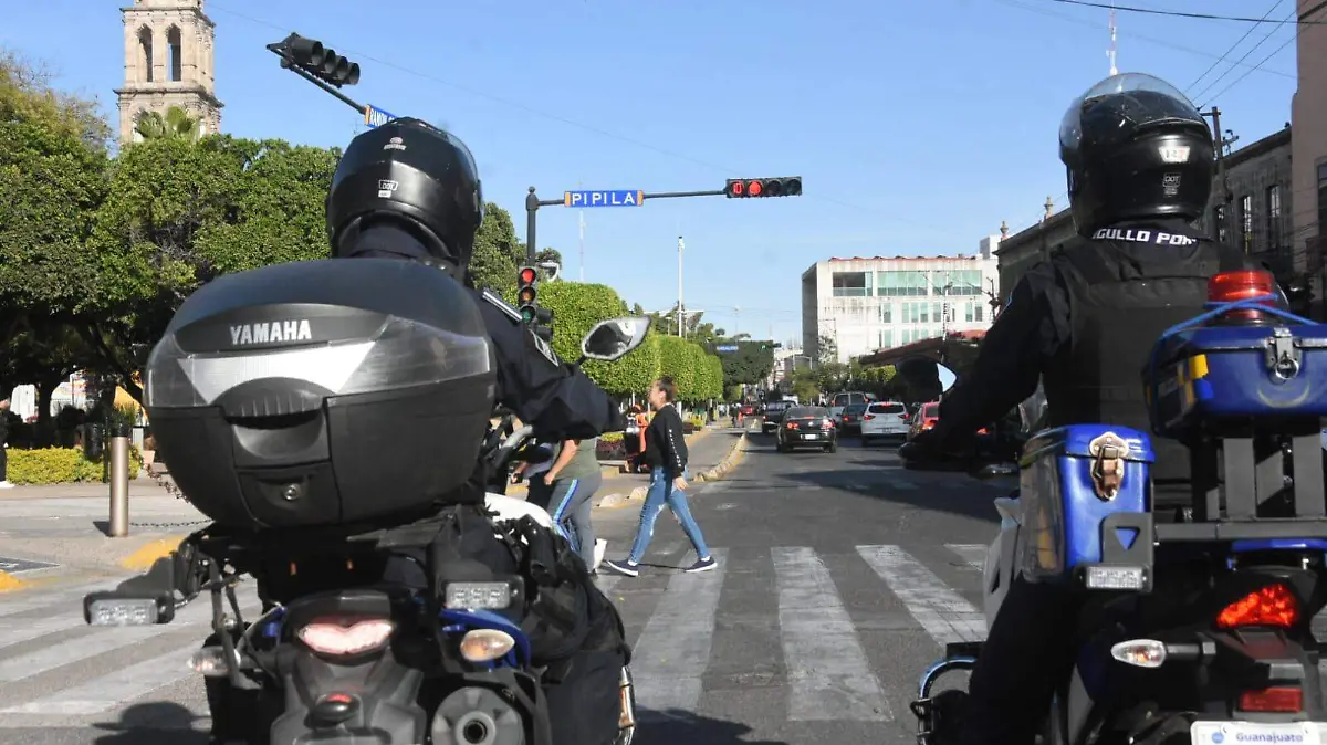 Peatones-y-motociclistas