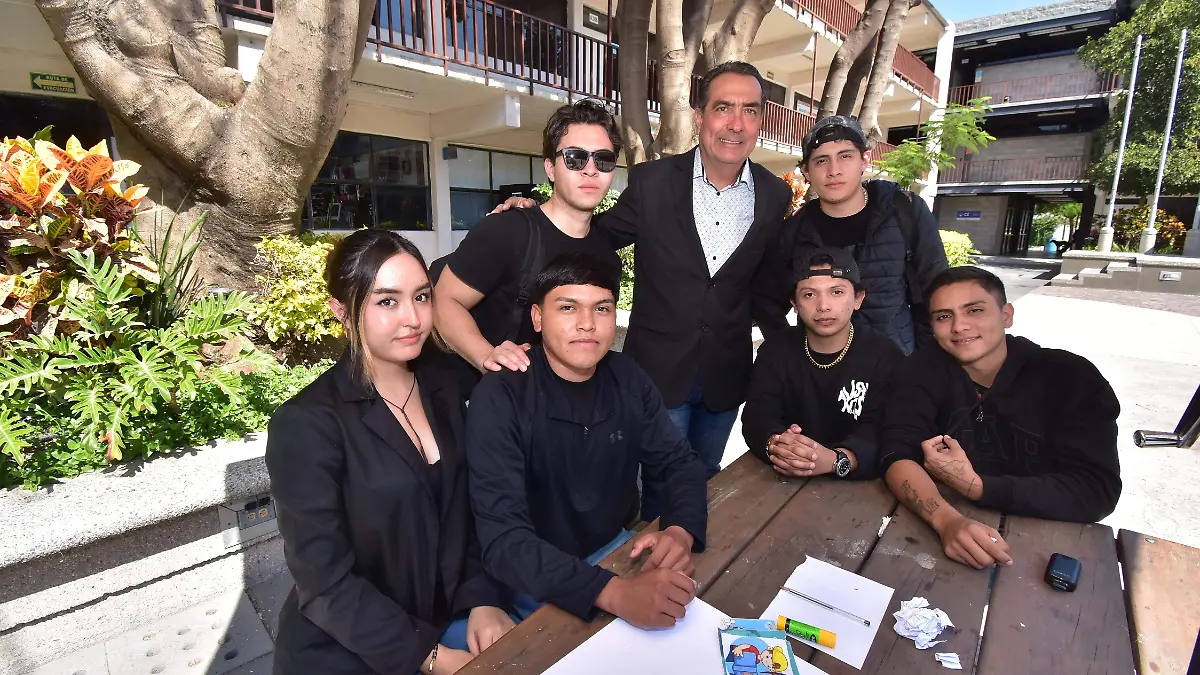 RECTOR INSTITUTO IRAPUATO.- RICARDO SANCHEZ.- EL SOL DE IRAPUATO (11)