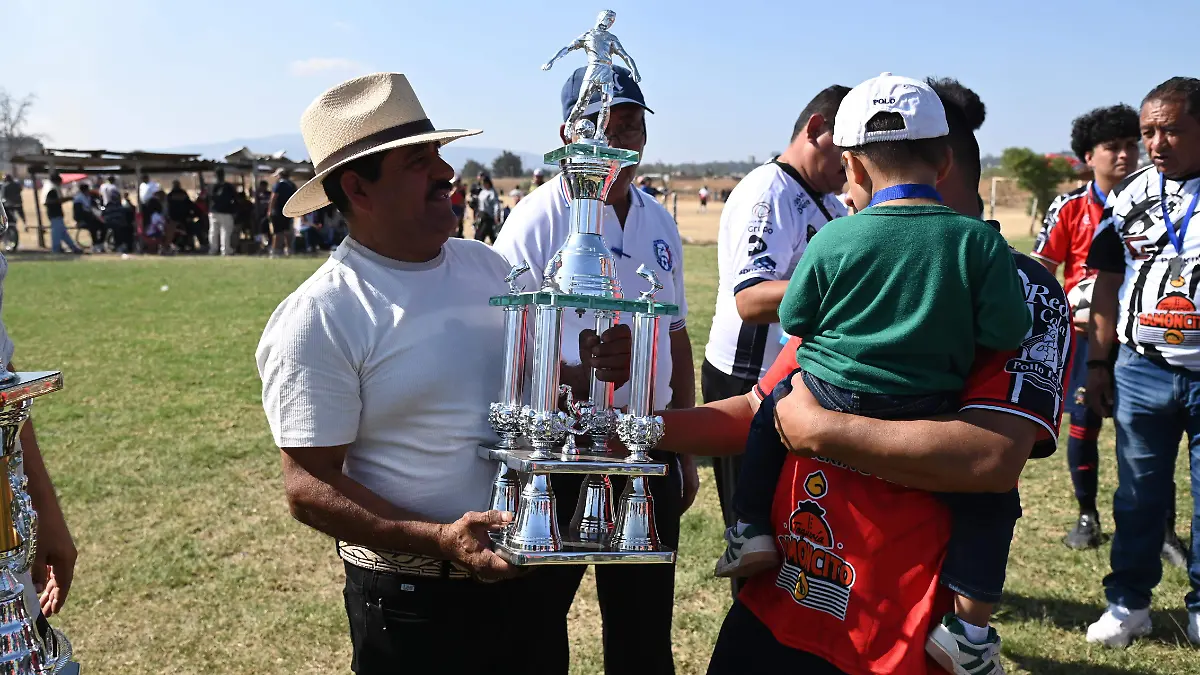 Trofeo-segundo-lugar
