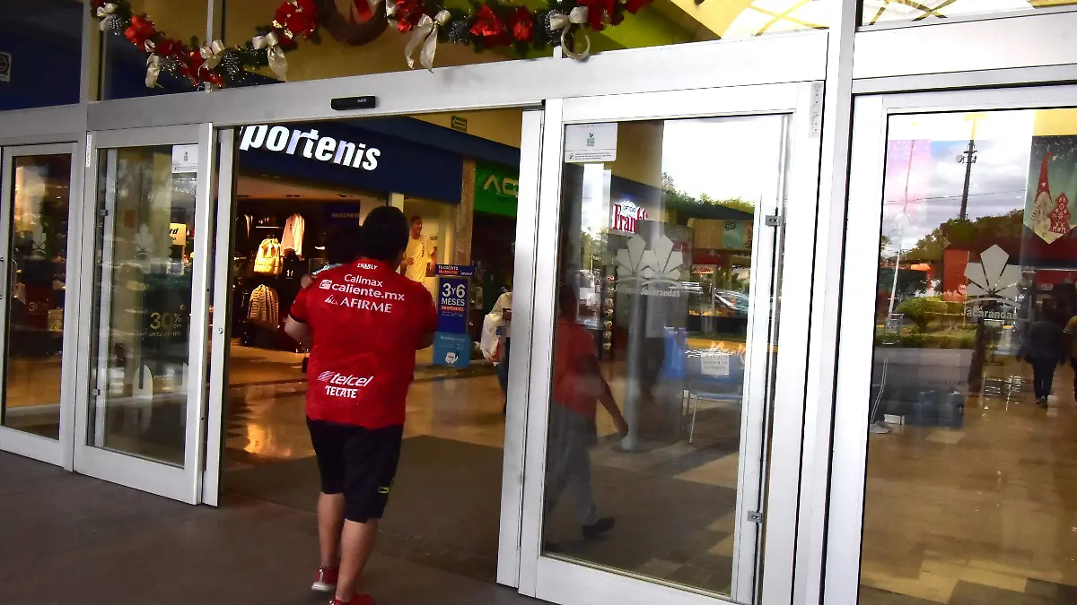 VENTAS PARA NAVIDAD.- RICARDO SANCHEZ.- EL SOL DE IRAPUATO (3)