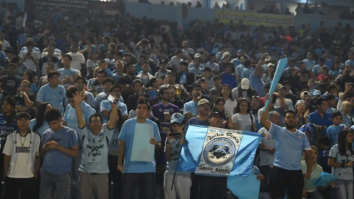 La afición de la Jaiba Brava