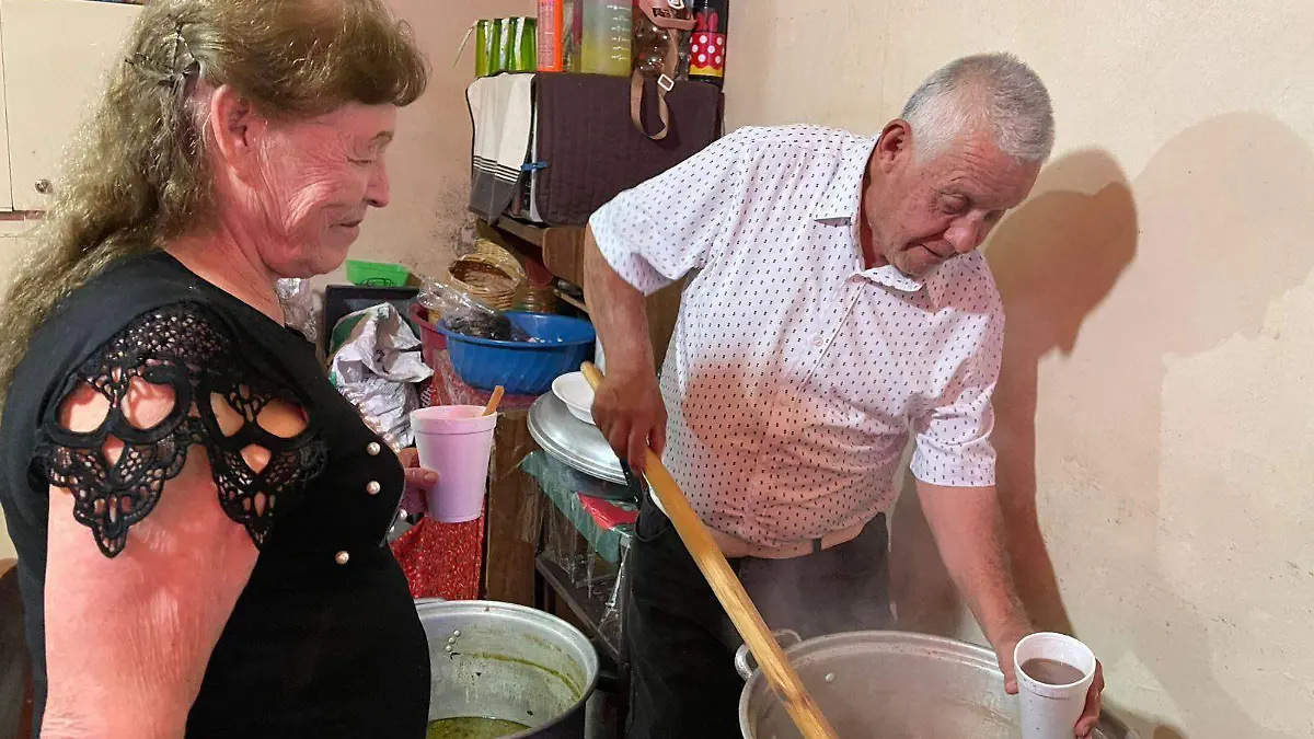 Más-de-30-invitados