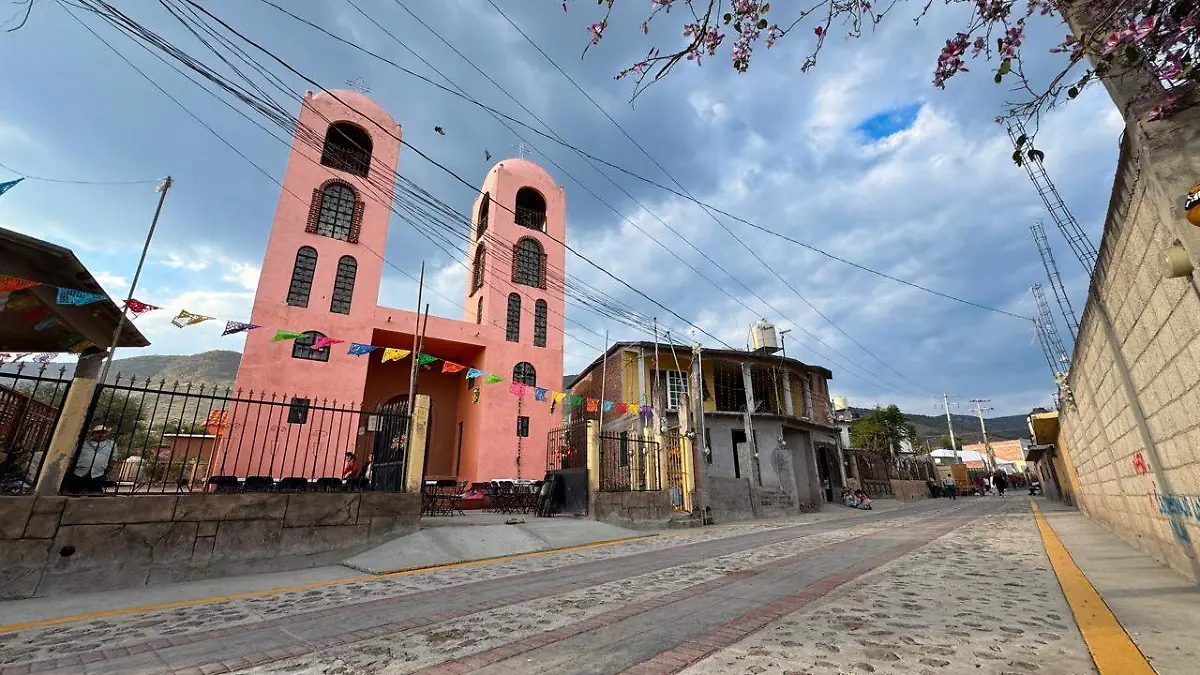 Inaguran calle Deportiva El Zapote