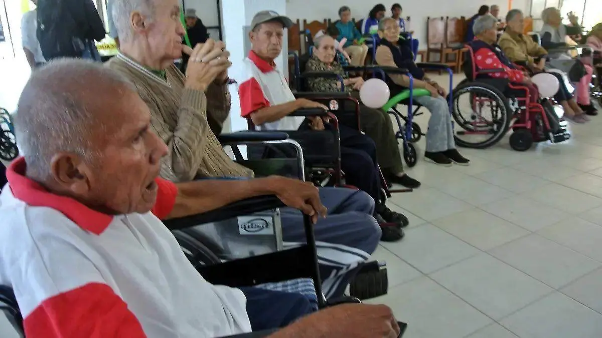 Soledad tras las fiestas decembrinas adultos mayores en Casa Hogar La Paz esperan visitas todo el año (3)