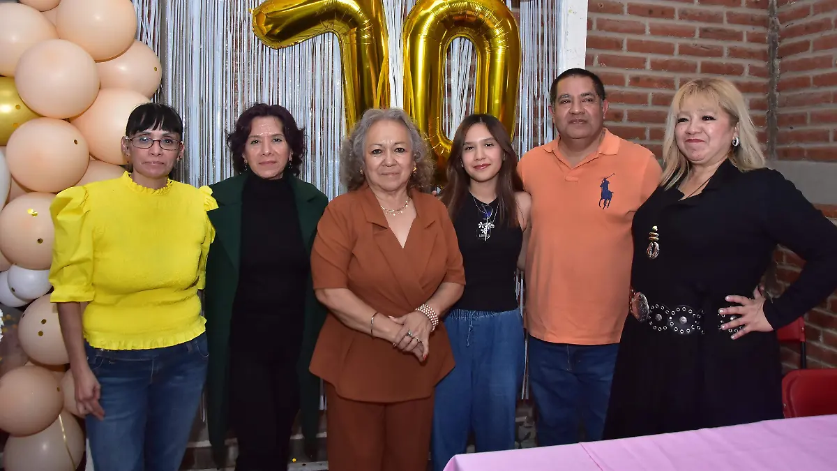 CUMPLE TOÑITA