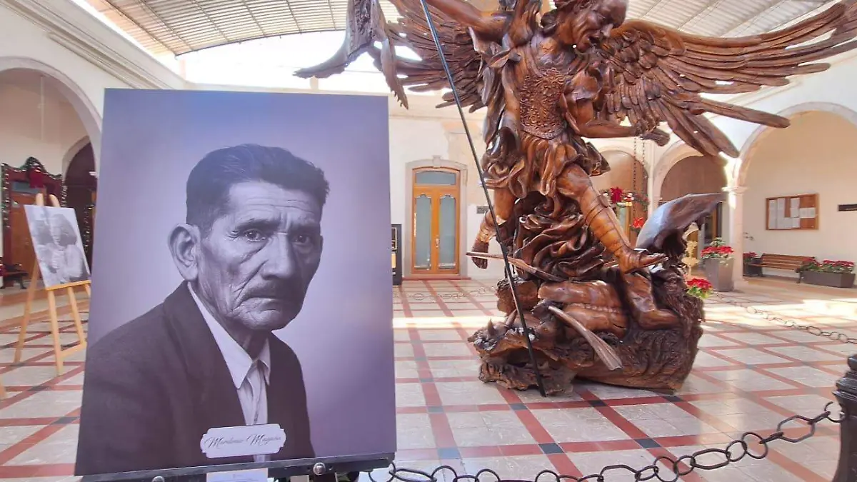 PENJAMO Mardonio Magaña escultor (1)