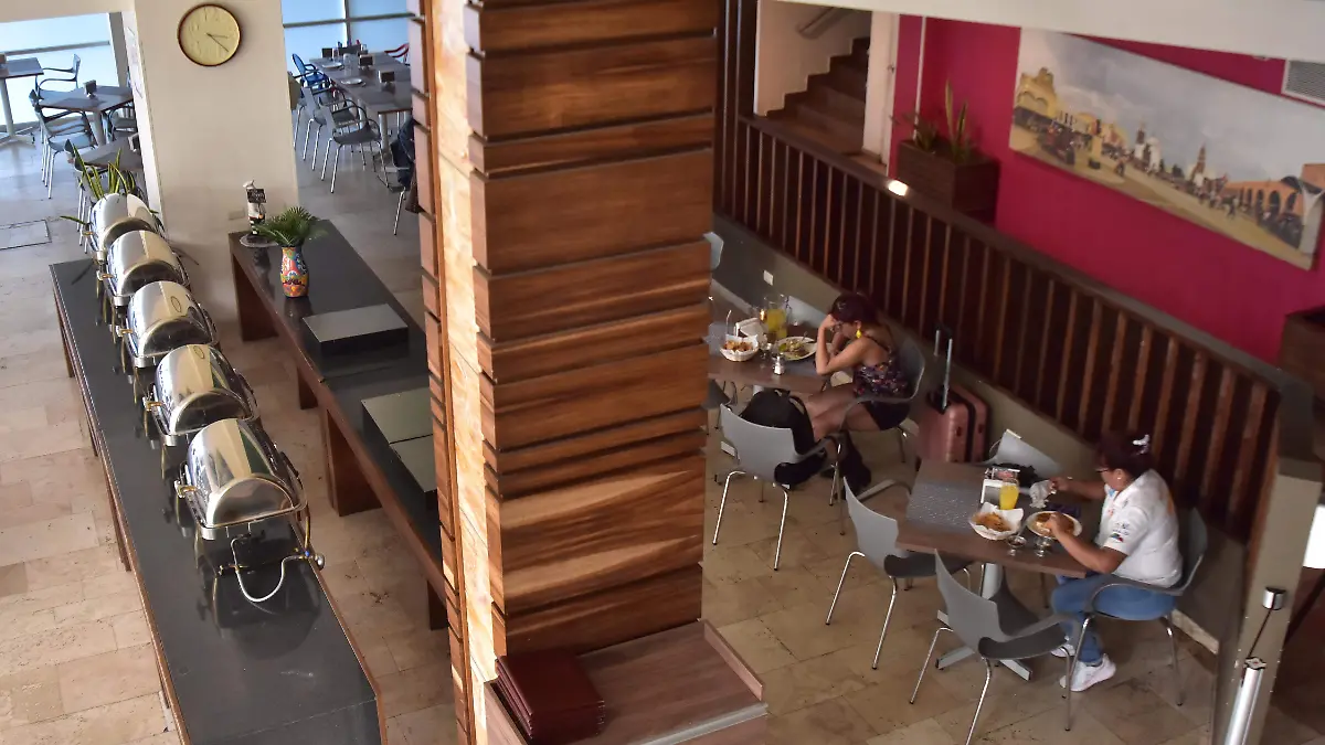 RESTAURANT.- RICARDO SANCHEZ.- EL SOL DE IRAPUATO (1)