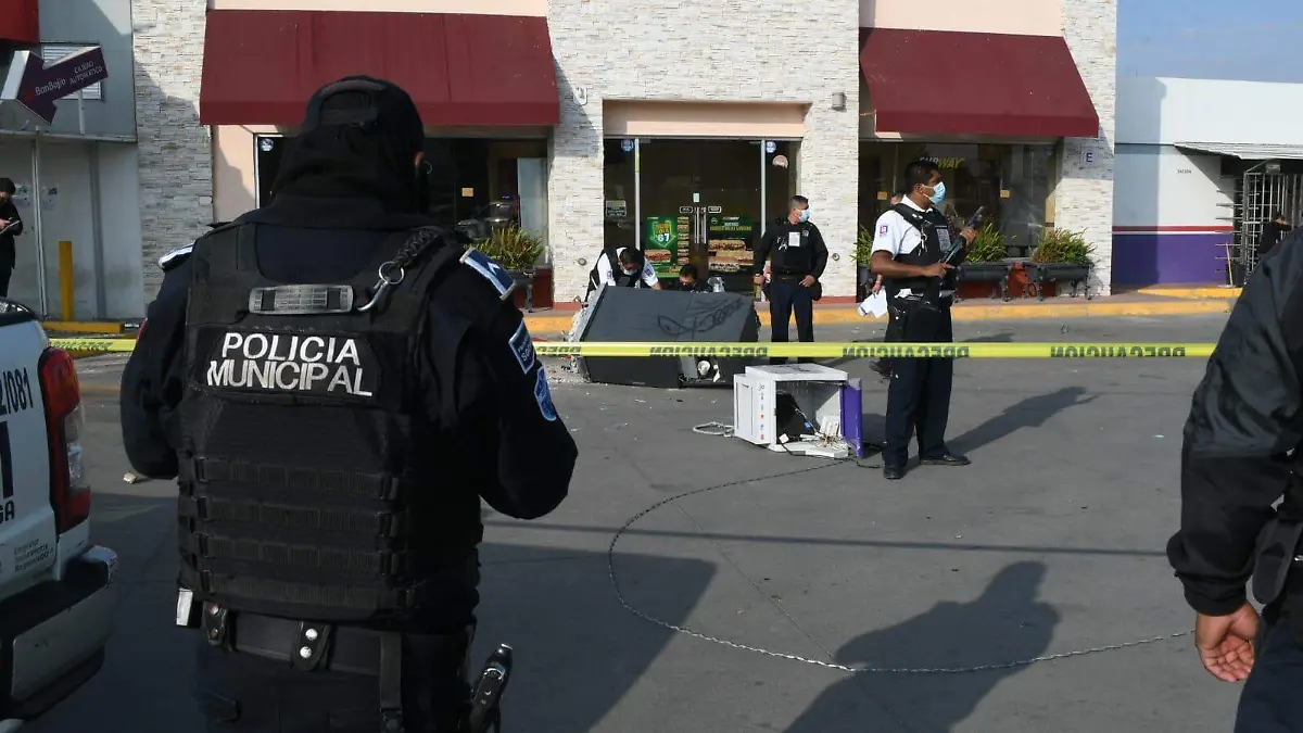  INTENTO DE ROBO A CAJERO  JOSE LUIS CERVANTES(9)