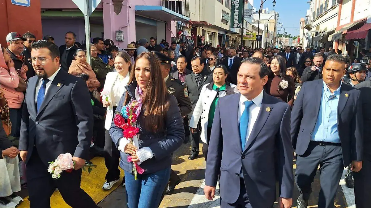 Saludan-a-la-comunidad