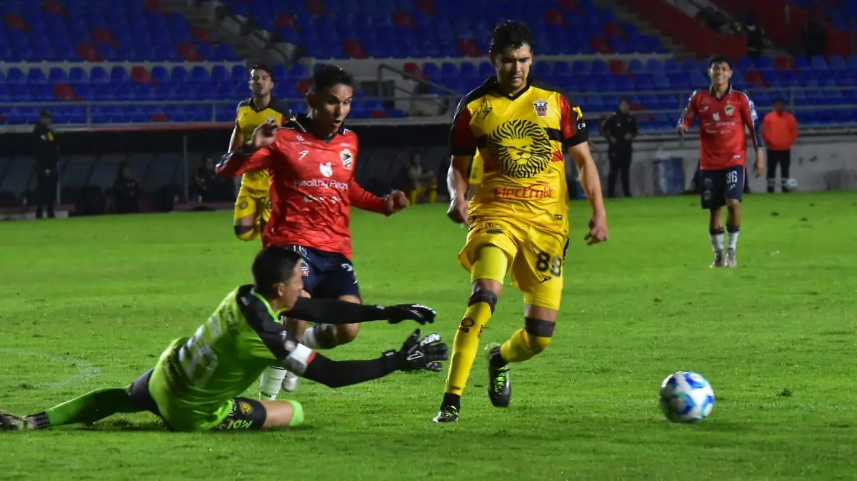 Felipe López derribó a Benjamín Sánchez