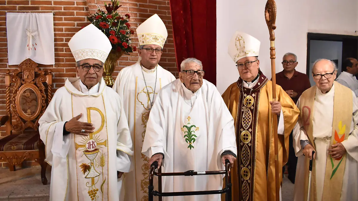 ABASOLO Misa por los 100 años del padre Josesito (16)