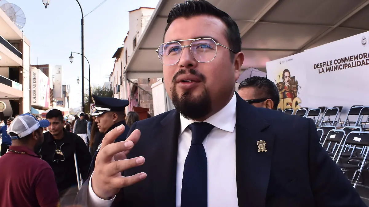 JESUS RMZ Y JOB E. GALLARDO.- EL SOL DE IRAPUATO (3)