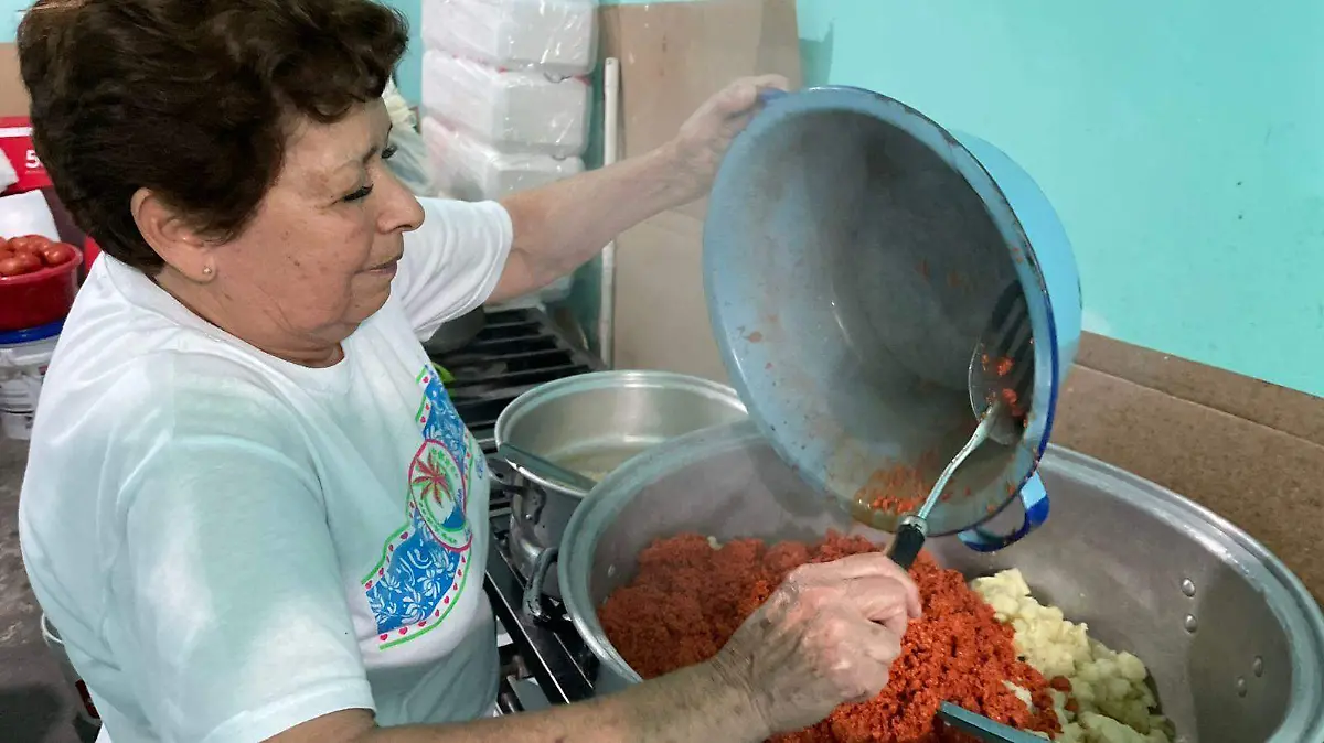  María Concepción Quiróz lleva 26 años dando comida a las y los sanjuaneros en Irapuato (1)