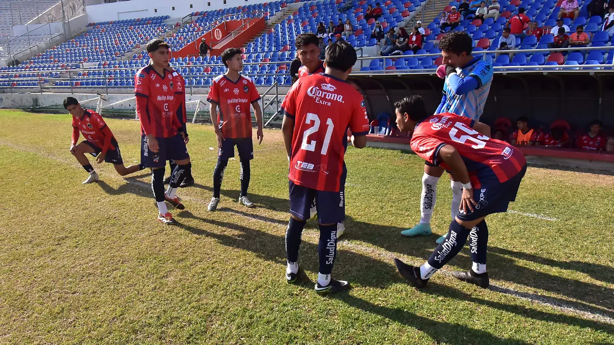 TRINQUITA .- RICARDO SANCHEZ.- EL SOL DE IRAPUATO