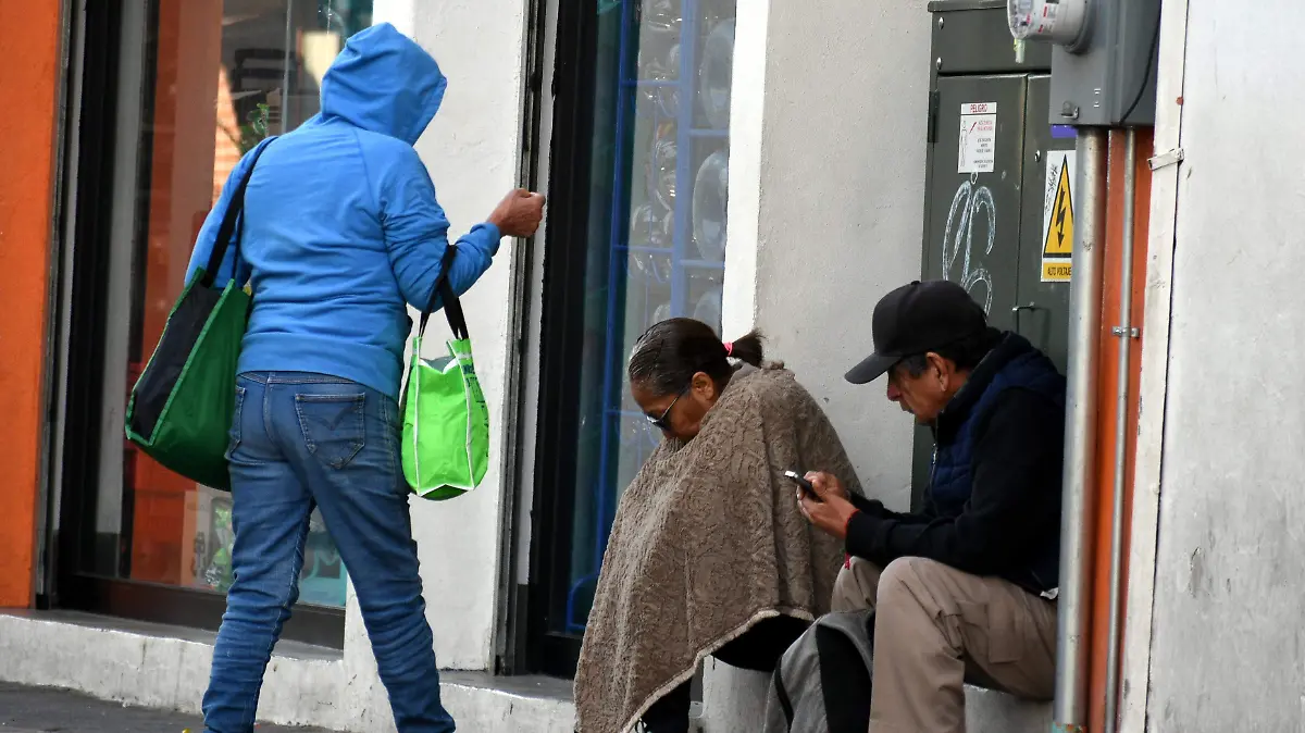Bajas temperaturs Jesus Gutierrez El Sol de Iraputo (2)