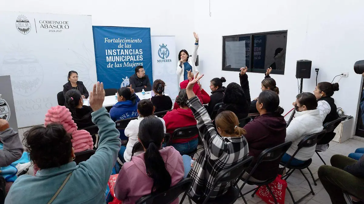 ABASOLO ITZEL Y JOB 4