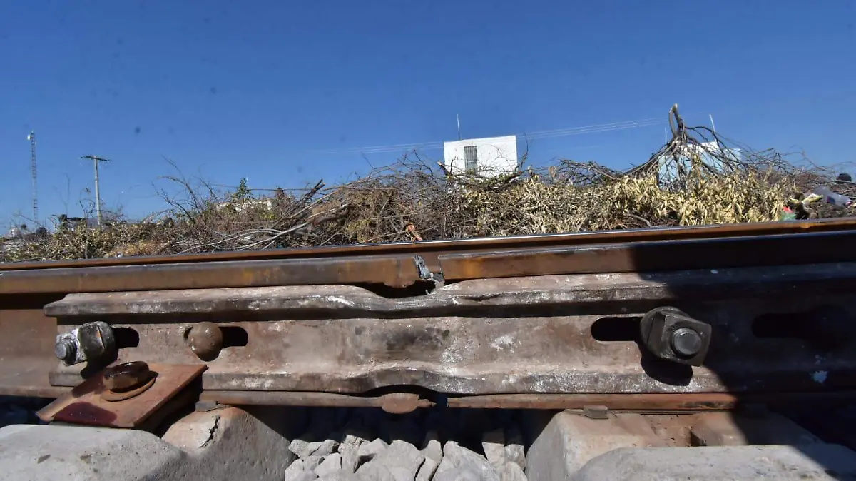 Vías-del-tren-dañadas