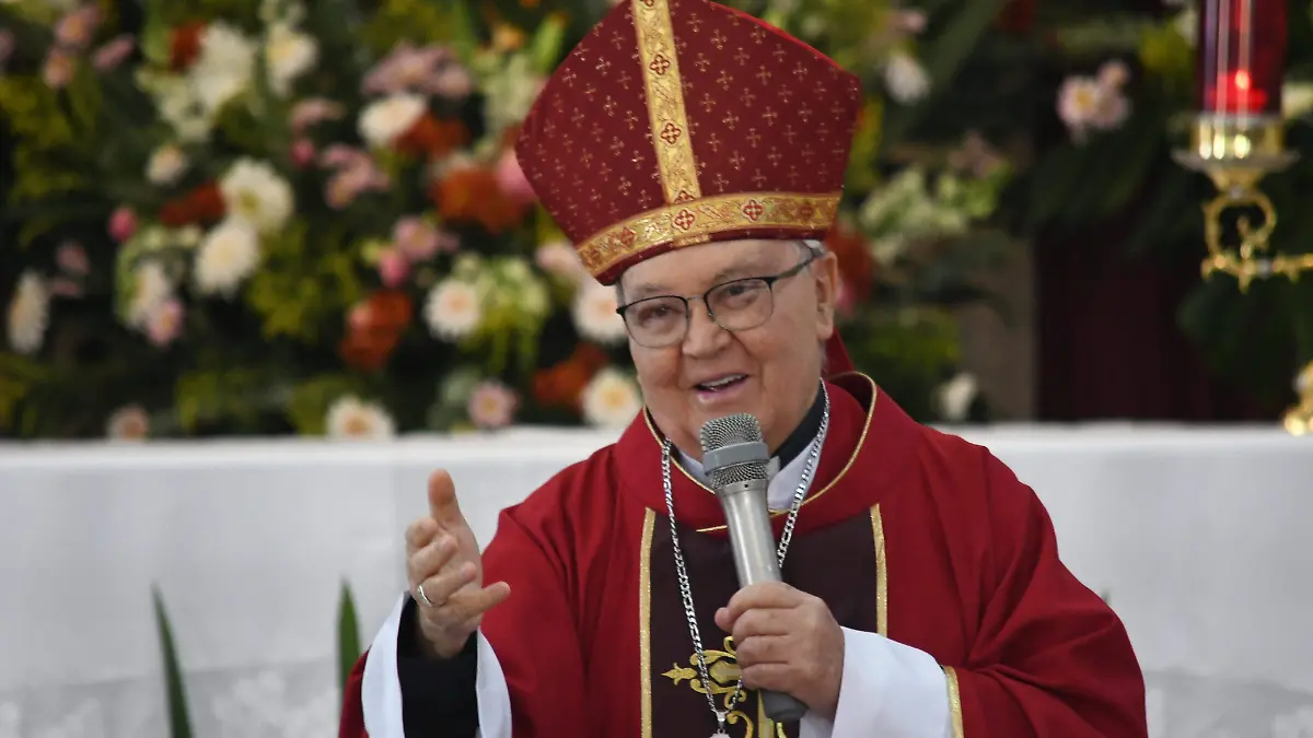 Obispo Enrique Diaz Irapuato (2)