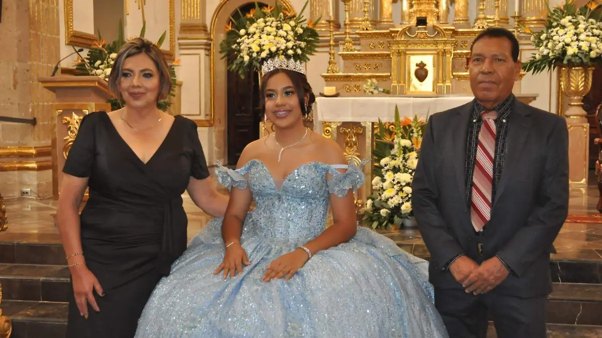 Karol-Natalí-cumple-15-años