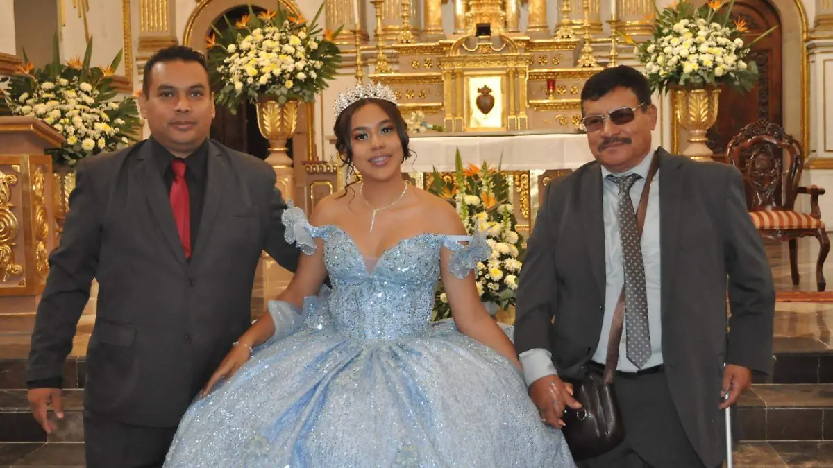 Karol-Natalí-cumple-15-años