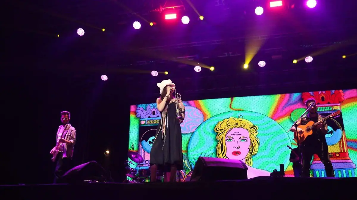 Jenny-and-The-Mexicats