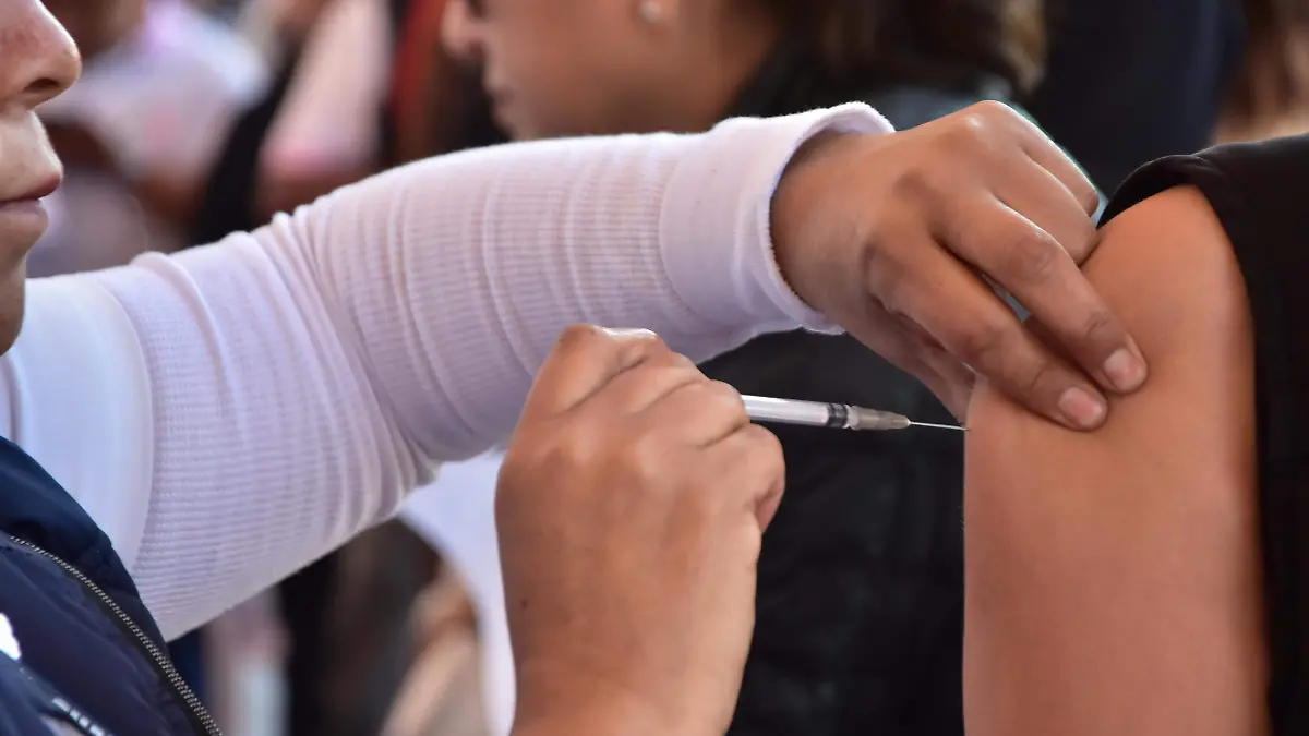 VACUNACION.- RICARDO SANCHEZ.- EL SOL DE IRAPUATO (1)