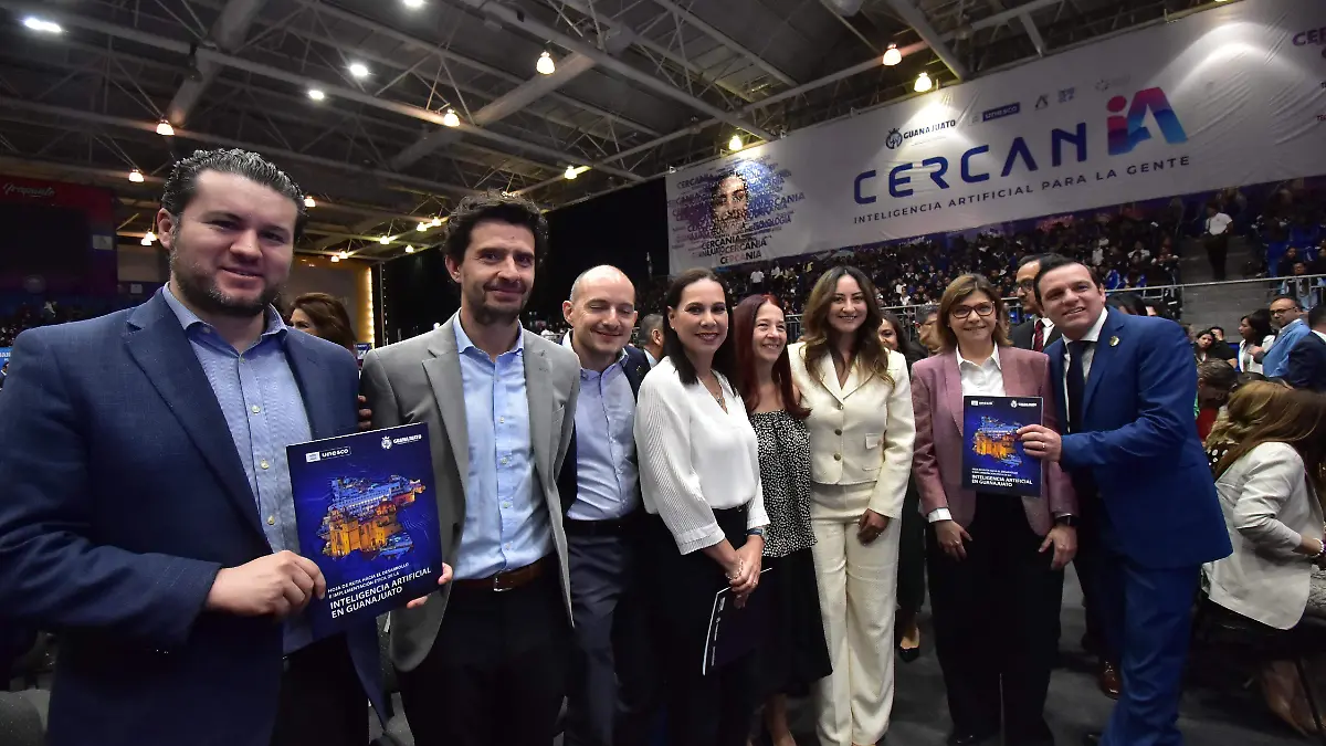 Arranca “CercanIA: Inteligencia Artificial para la Gente” con 100 mil becas en Guanajuato
