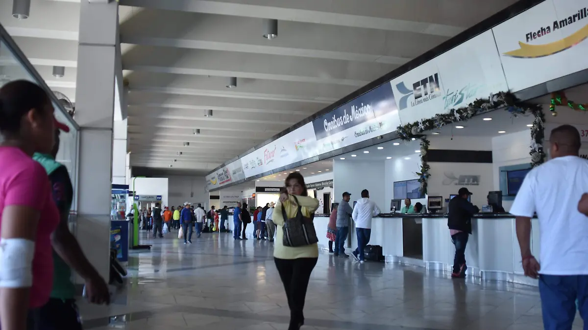Taxistas y central camionera Jesus Gutierrez El Sol de Irapuato (6)