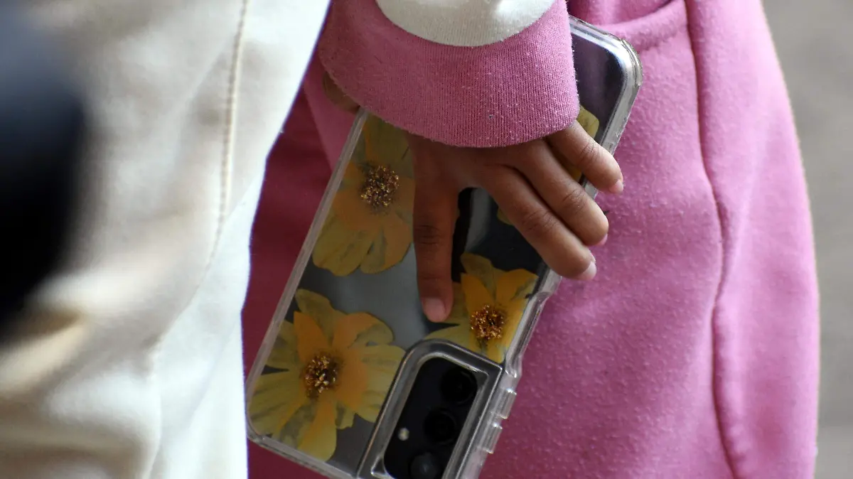 so excesivo de tecnología en niñas y niños