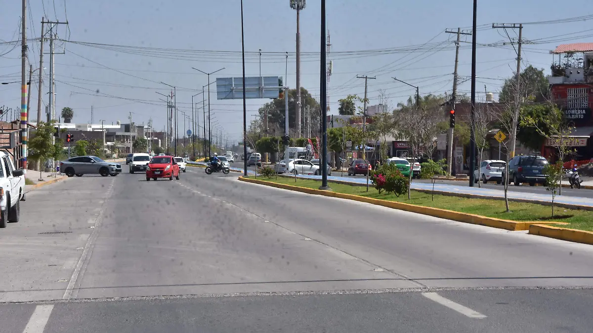 AV. INDEPENDENCIA.- RICARDO SANCHEZ.- EL SOL DE IRAPUATO (1)