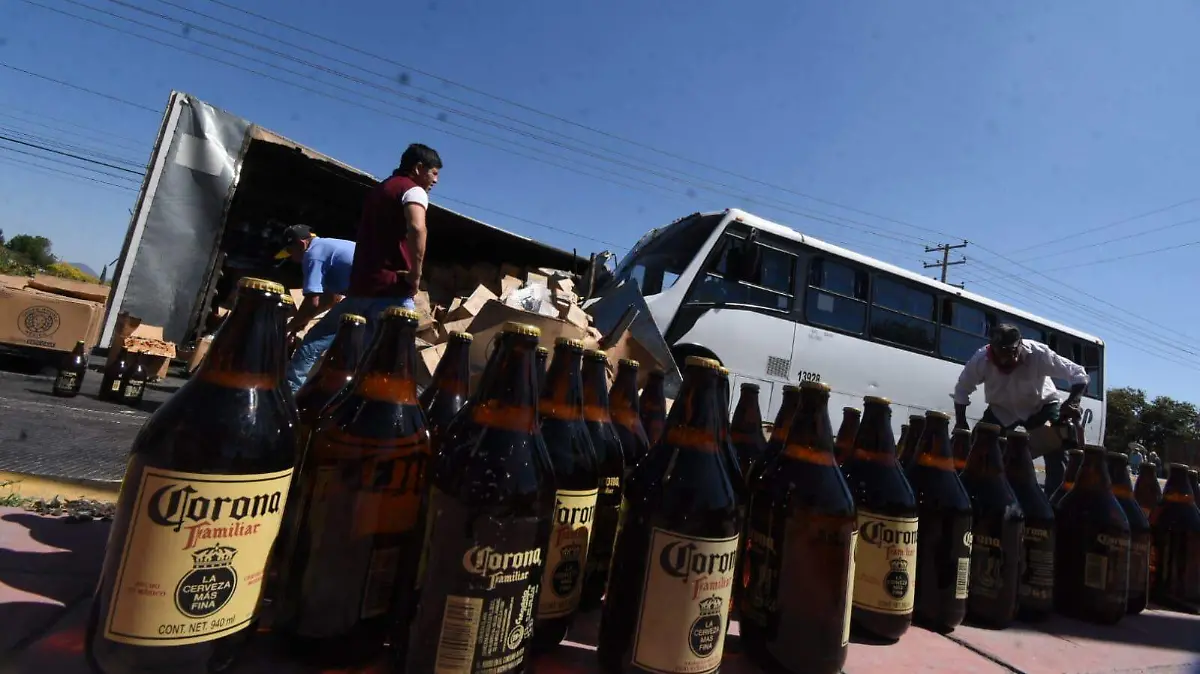 Vuelca-camión-cervecero