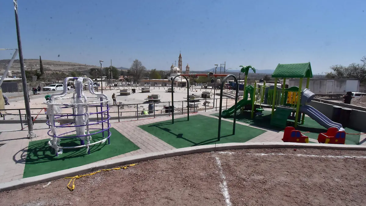 Rehabilitación-de-la-plaza-de-Valencianita