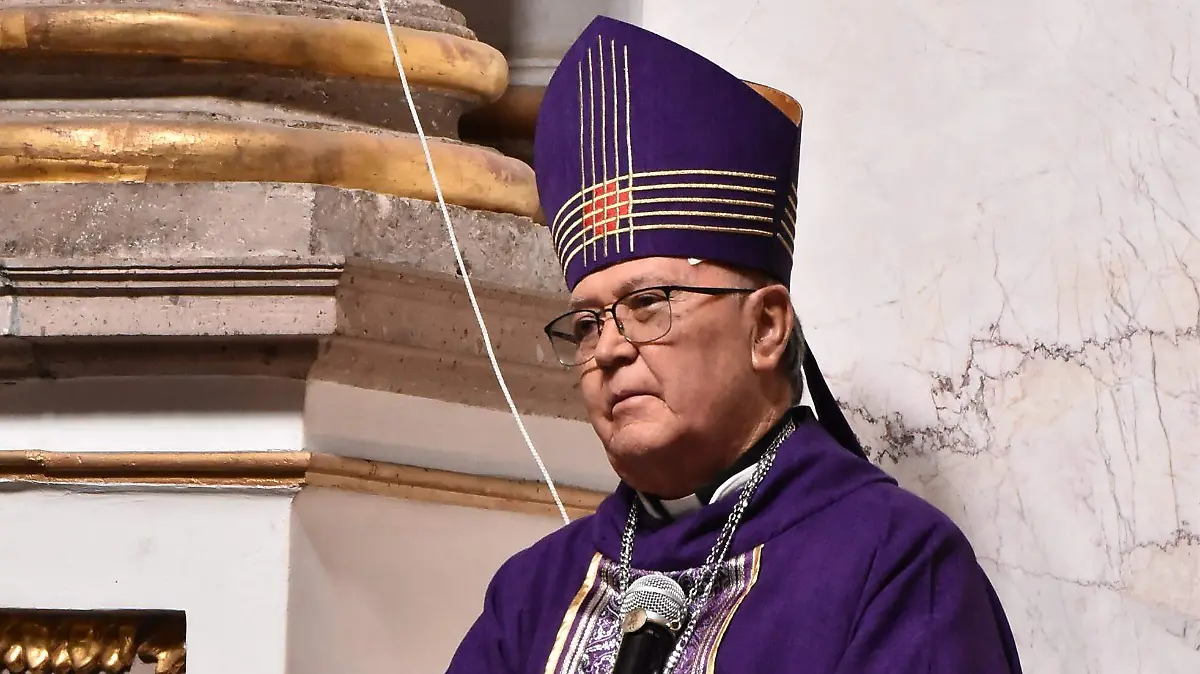 OBISPO Enrique Diaz Mujeres (3)