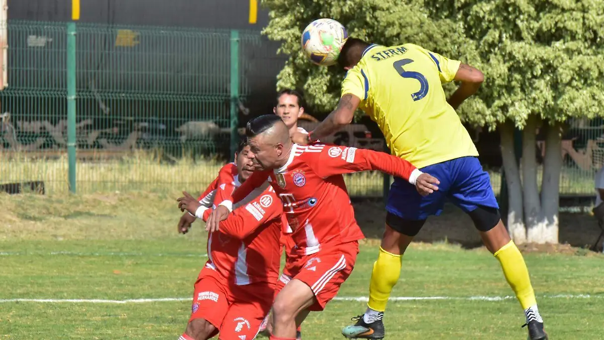 Democracia-y-Liceaga-enfrentaron-partido-en-Veteranos-AMM
