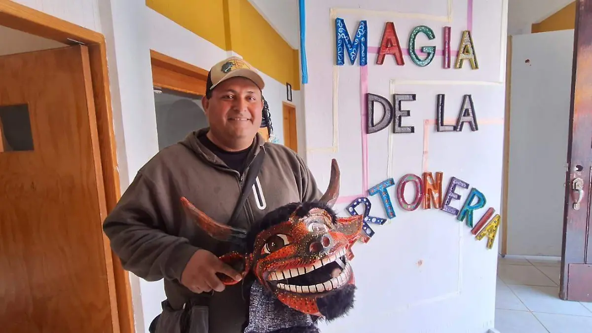 HUANIMARO La Magia de la Cartoneria  (1)