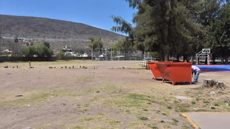 CANCHAS Y LORENA .- RICARDO SDANCHEZ.- EL SOL DE IRAPUATO (3)