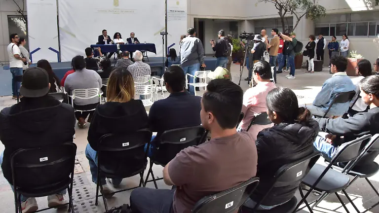 RUEDA DE PRENSA EN UG.- RICARDO SANCXHEZ.- EL SOL DE IRAPUATO (1)