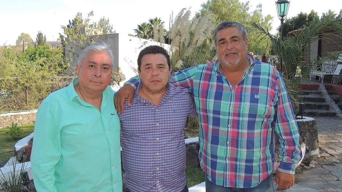 Celebran-36-años-de-amistad