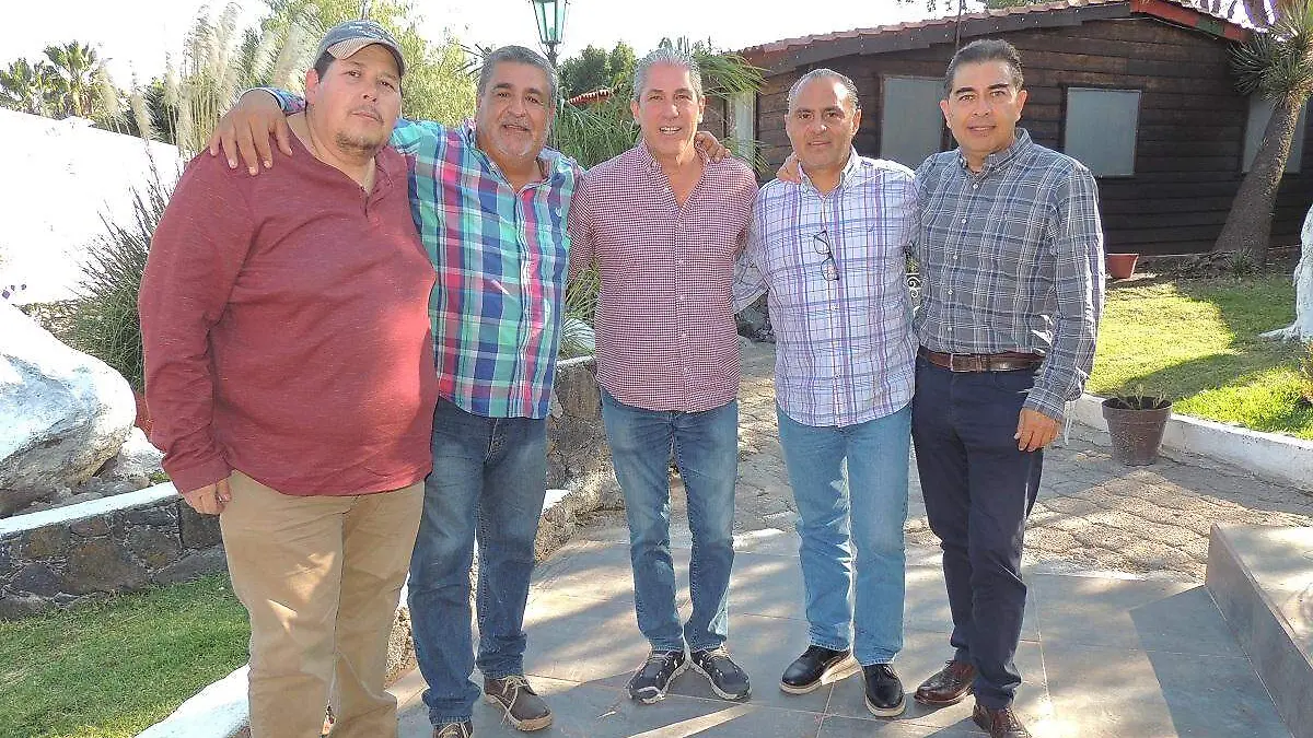 Celebran-36-años-de-amistad