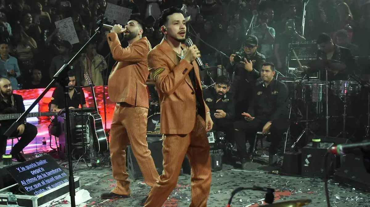 Palenque-en-la-Feria-de-las-Fresas