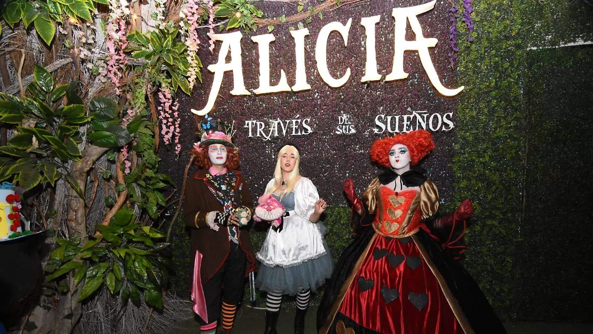 Alicia-a-través-de-sus-sueños