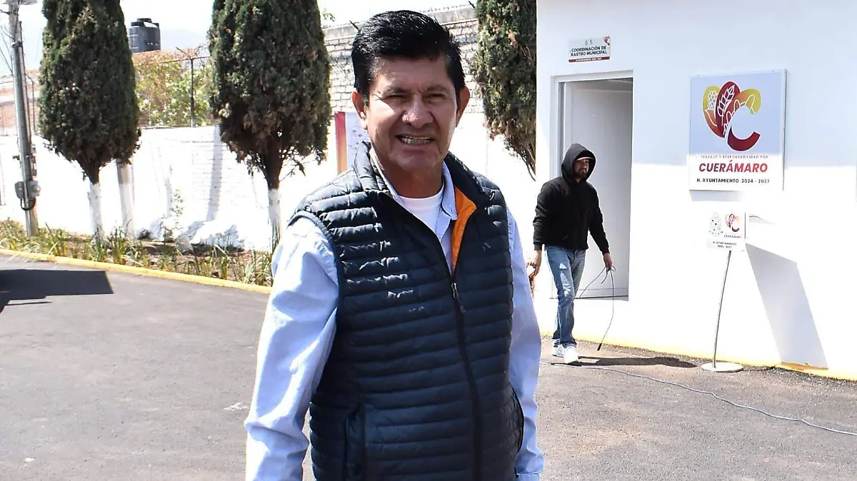 CUERAMARO Profe Beto (2)