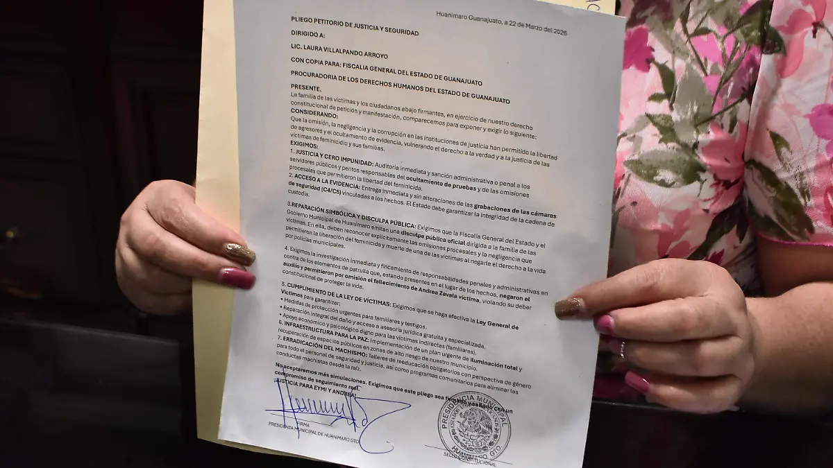 HUANÍMARO Recibe peticiones (3)