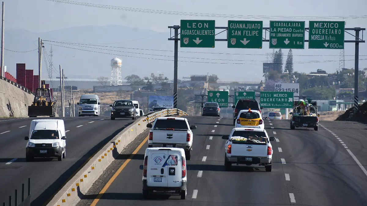 MEJORAS DE CARRETERAS SIN BLOQUEOS JESUS GTZ EL SOL DE IRAPUATO (8)