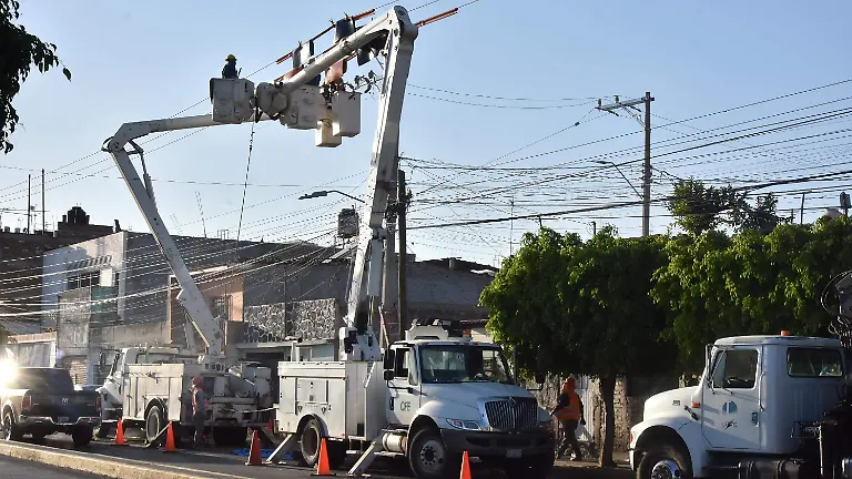 ENERGIA ELECTICA CFE.- EL SOL DE IRAPUATO (6)