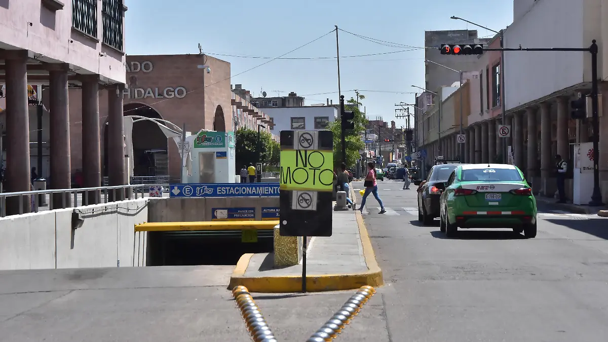 REUNION PARA RECLAMENTO DE PARQUIMETROS.- RICARDO SANCHEZ.- EL SOL DE IRAPUATO (2)