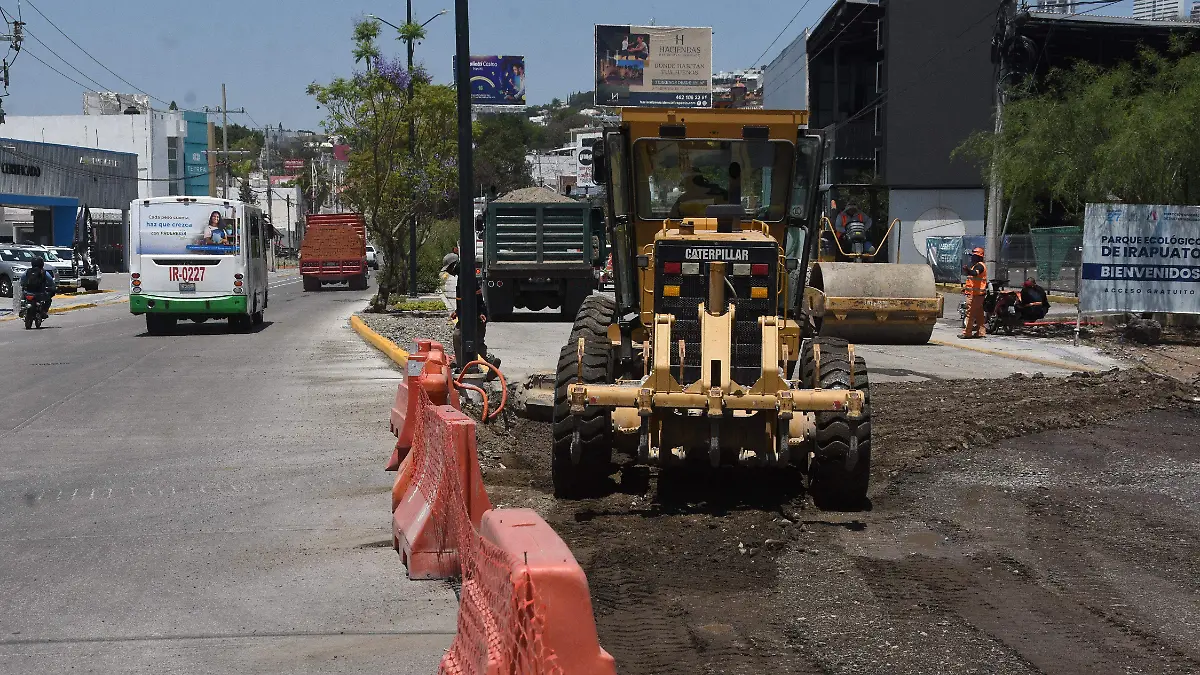 OBRA PUBLICA JESUS GTZ EL SOL DE IRAPUATO (2)